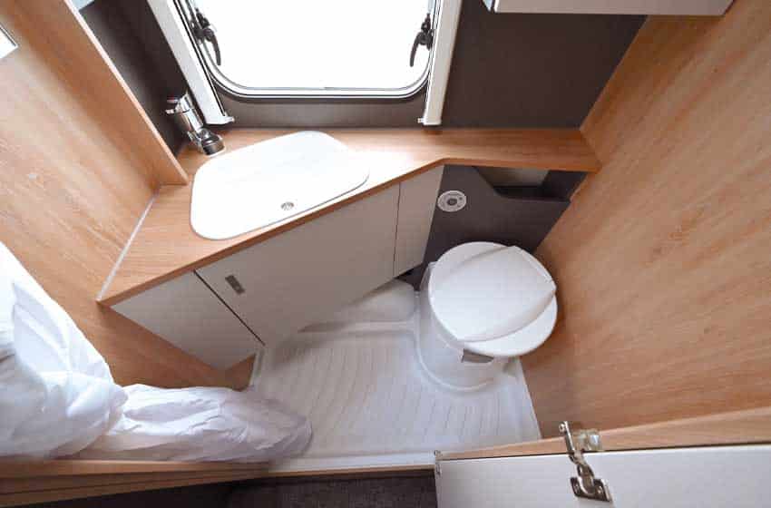 bagno Knaus Sport 420 QD