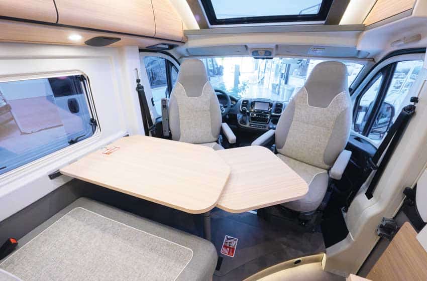 Malibu Van Comfort GT Skyview 640 LE living