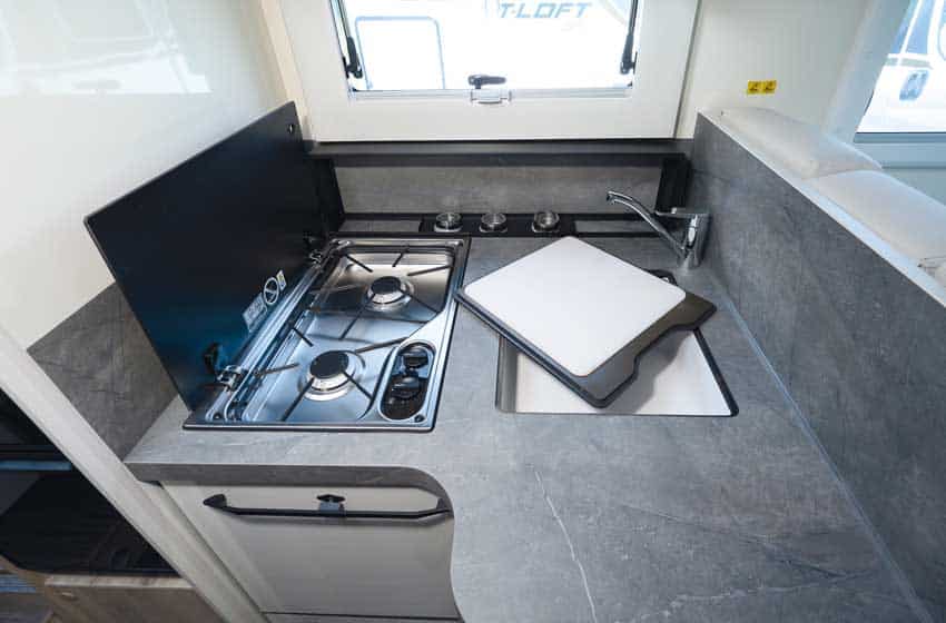 cucina ad angolo di Elnagh T-Loft 450