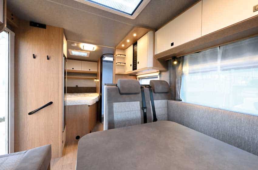 Hobby Optima Ontour 700F interni