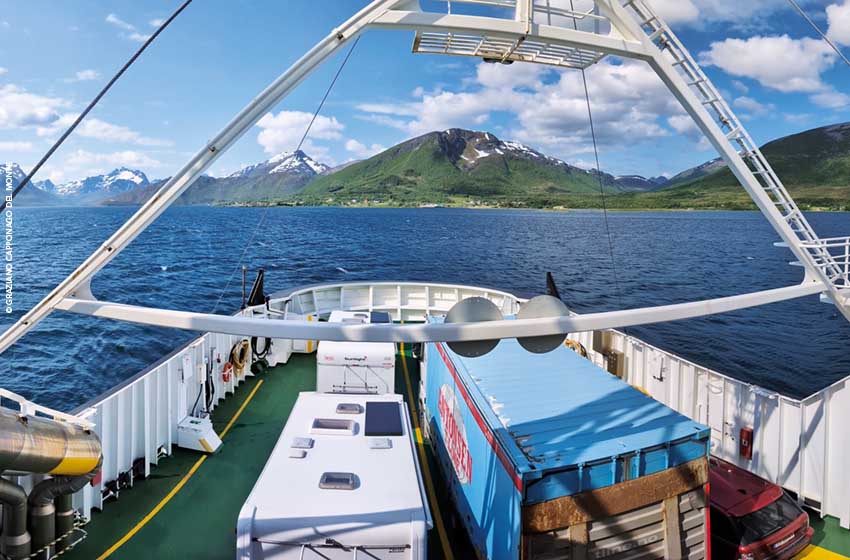 Norvegia: Capo Nord e Lofoten in camper; sul traghetto da Flesnes a Revsnes