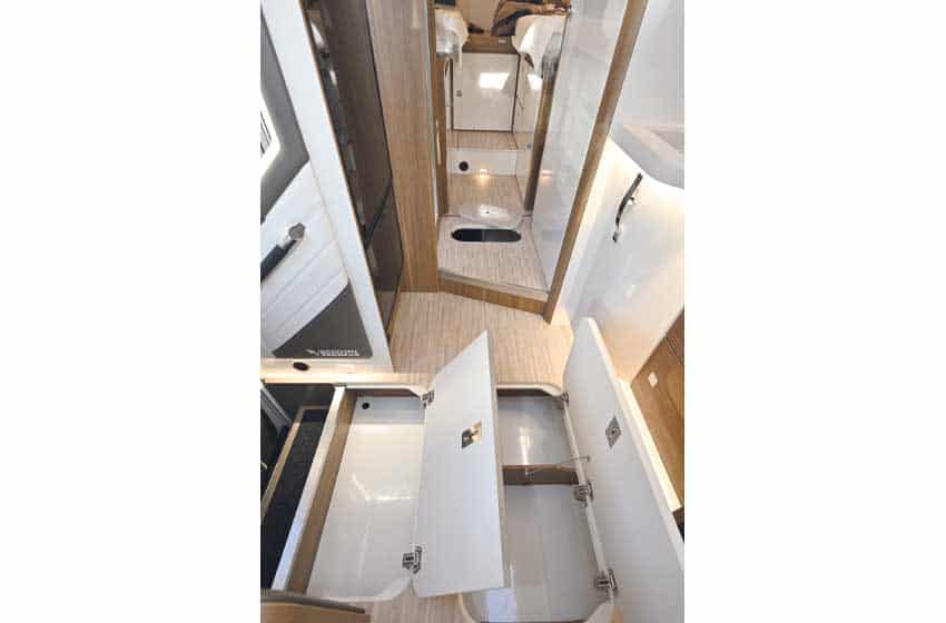 vani a pavimento Mobilvetta K-Yacht Tekno Line 86