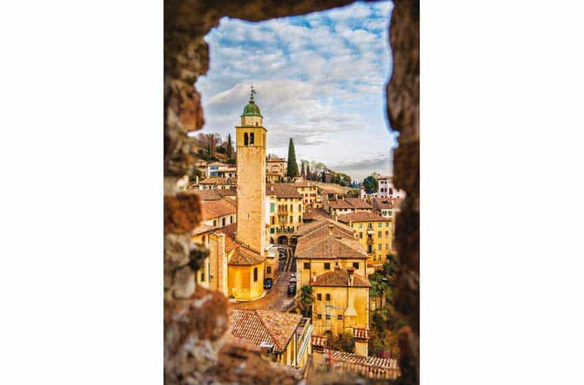 Veneto-Asolo-scorcio del centro