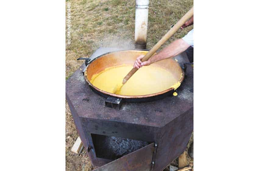 Piemonte, Andrate (TO), Festa della Polenta, una buona ragione per venire a ottobre in camper nel Canavese