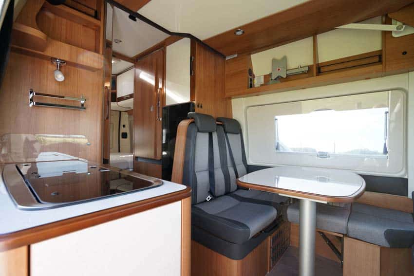 Dreamer Select Camper Van XL interno