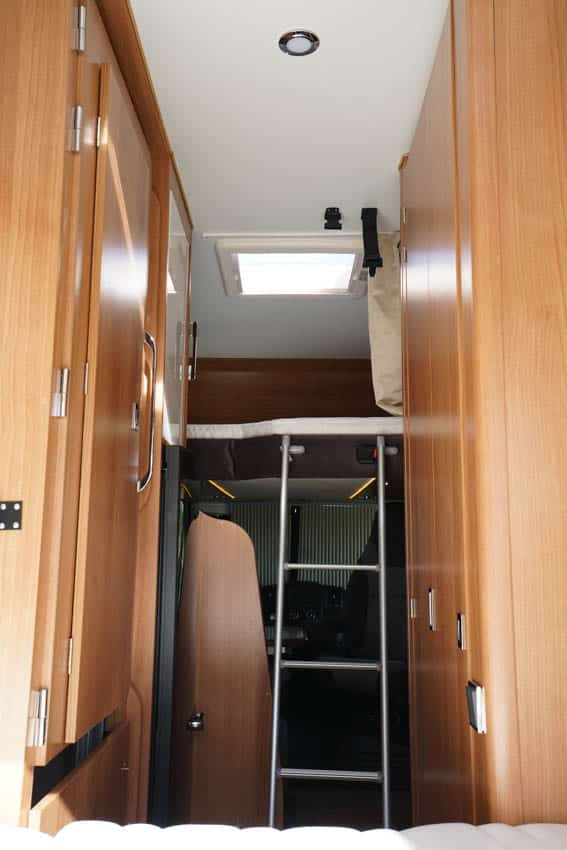 letto anteriore Dreamer Select Camper Van XL