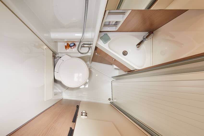 bagno Malibu van first class - two rooms 640 LE RB