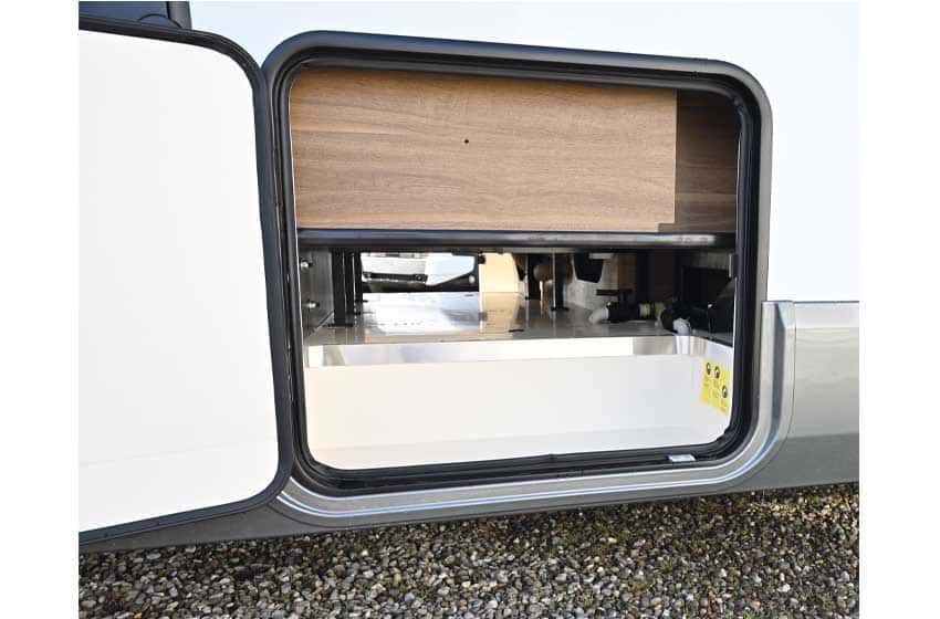 gavone doppio pavimento motorhome Mobilvetta K-Yacht Tekno Line 86