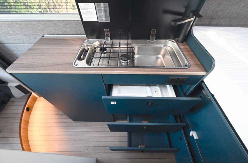 furgonato Eriba Car 600 cucina