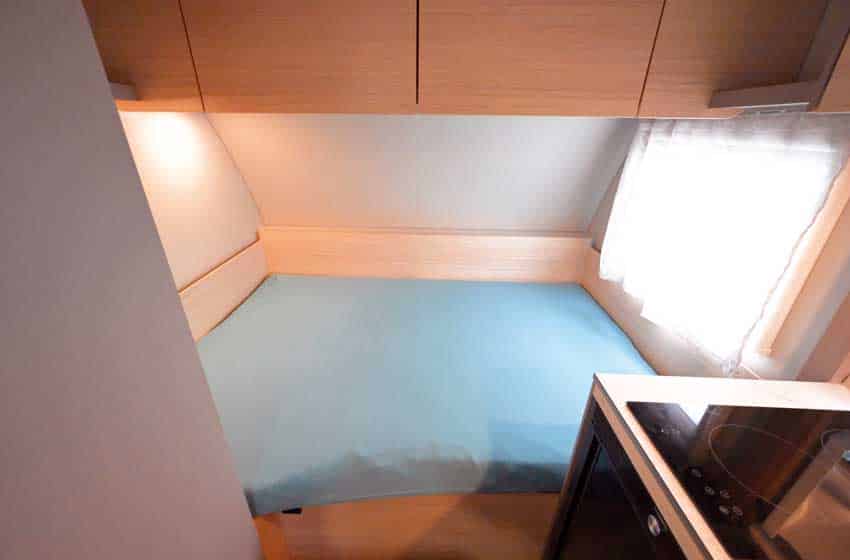 caravan compatta per la coppia Weinsberg CaraCito 390 QD zona notte