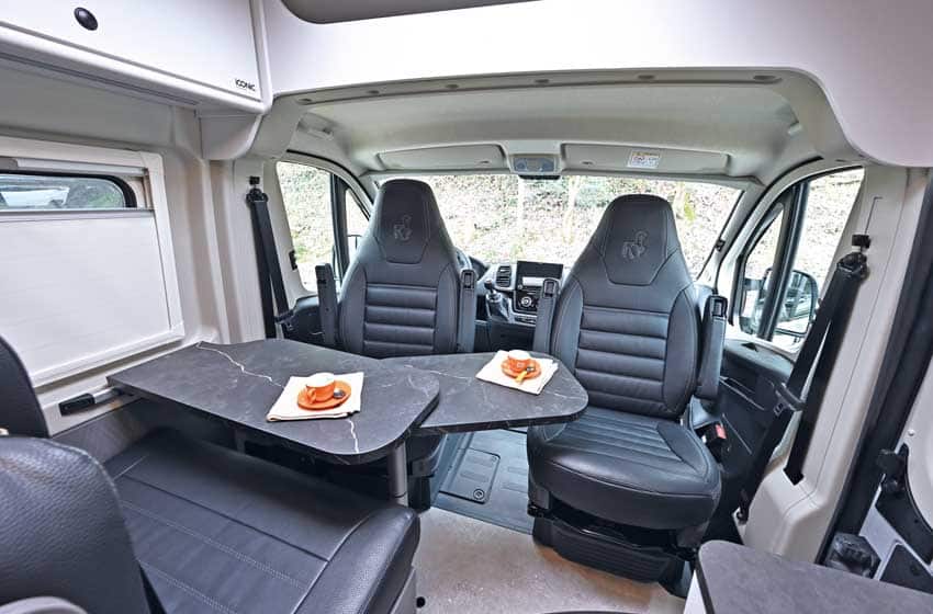 furgonato Etrusco CV 600 SB zona dinette