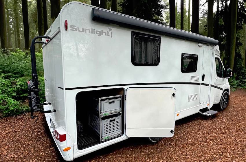 organizzazione garage camper