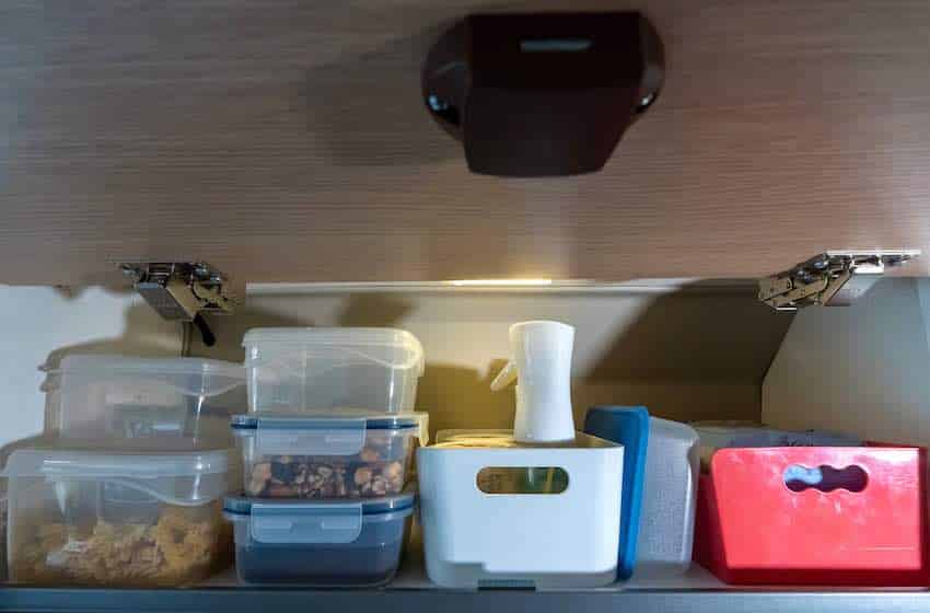 organizzare cambusa camper