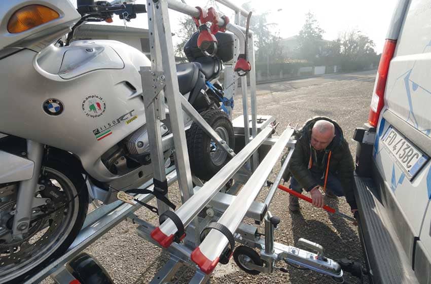 Barra stabilizzatrice del carrello portamoto