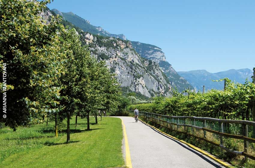 Trentino, Green Road dell'Acqua: il tratto da Torbole a Sarche