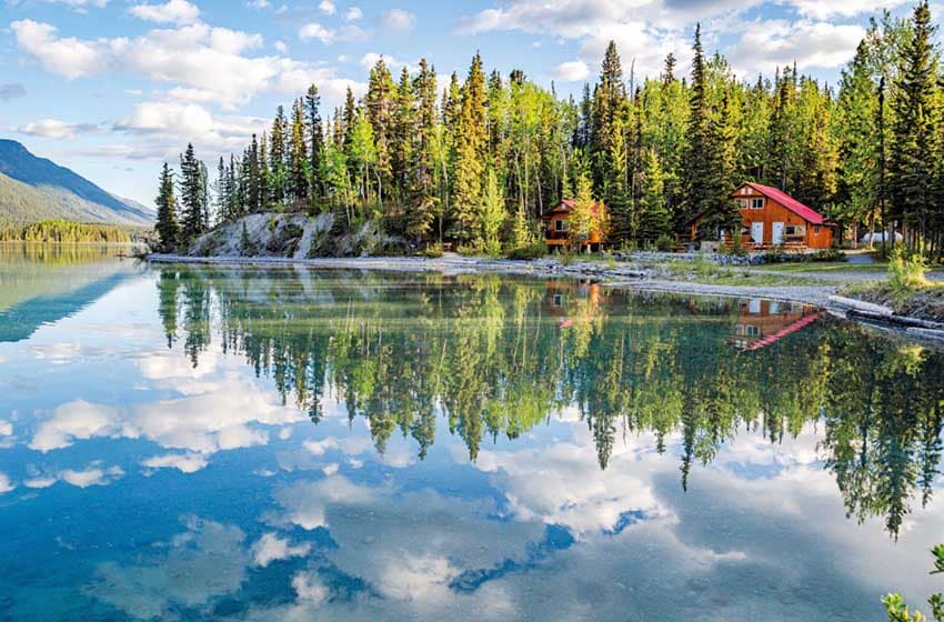 Muncho-Lake
