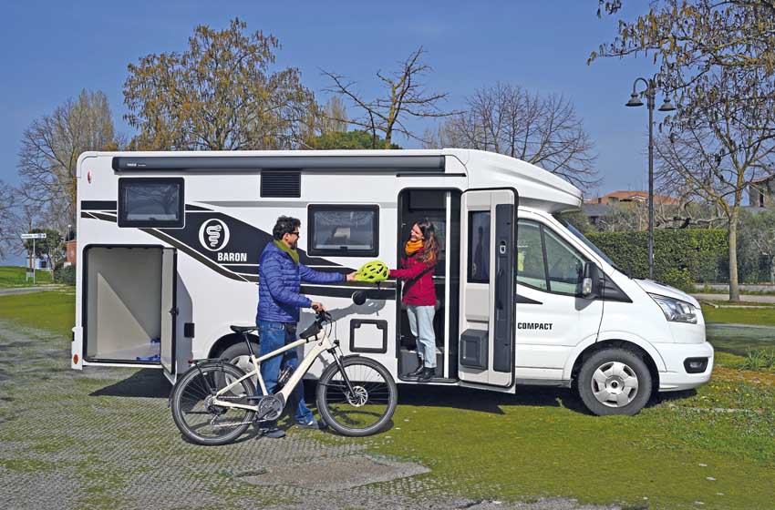 Semintegrale compatto elnagh baron compact 539 in sosta