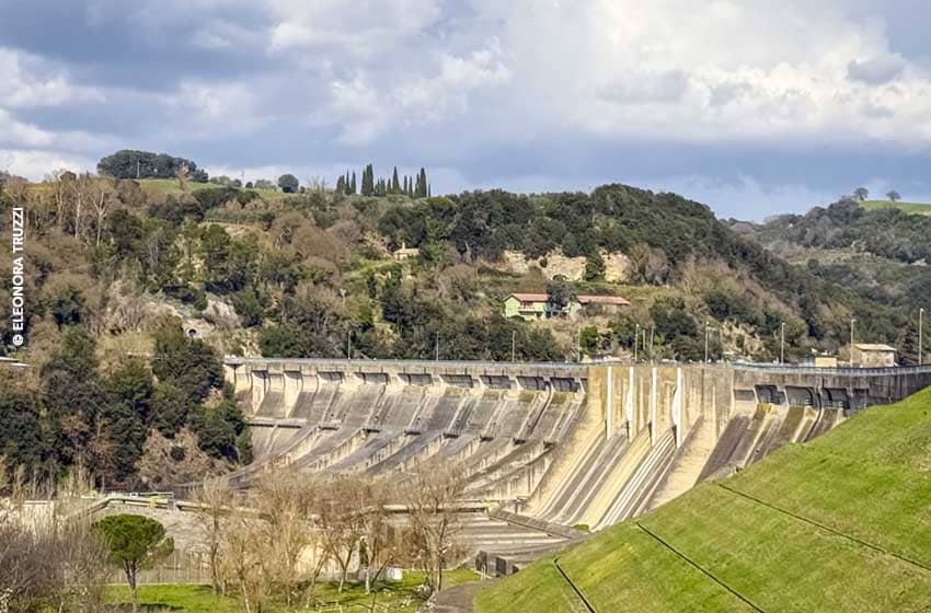 Diga lago di Corbara