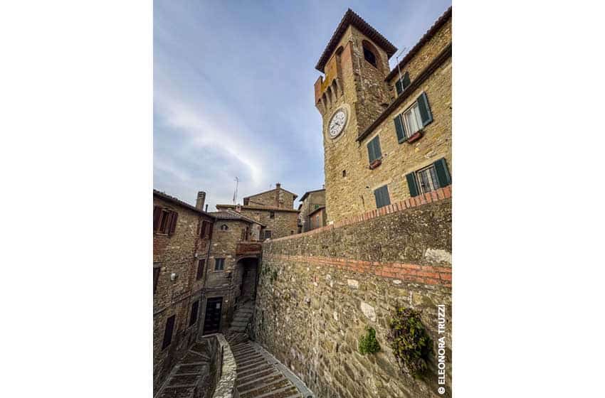 Passignano-sul-Trasimeno-Torre-dellorologio.