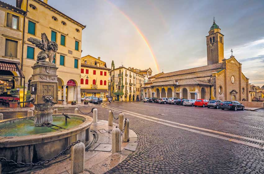 ASOLO-piazza-centrale