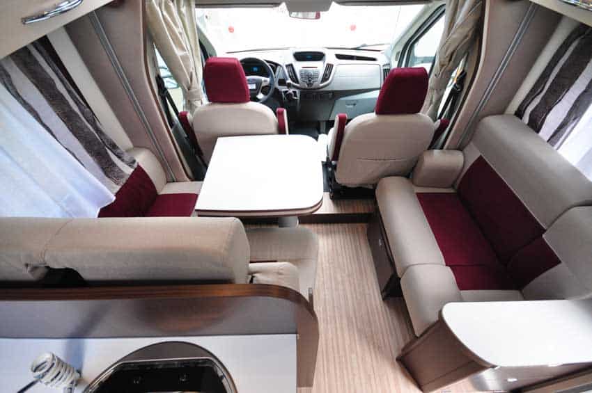 dinette Semintegrale compatto Benimar Tessoro 413 usato 