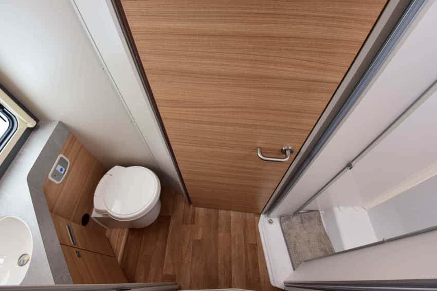 toilette Dethleffs Pulse GT T 7051 EBL usato
