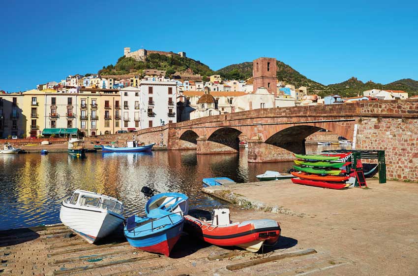 Bosa-scorcio-ponte-pescherecci