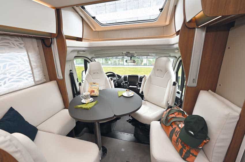 Laika Ecovip Titanio L 2009 dinette