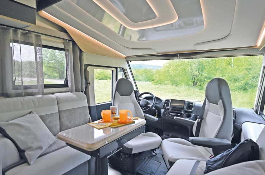 living motorhome Arca America New Deal H 740 GLC 