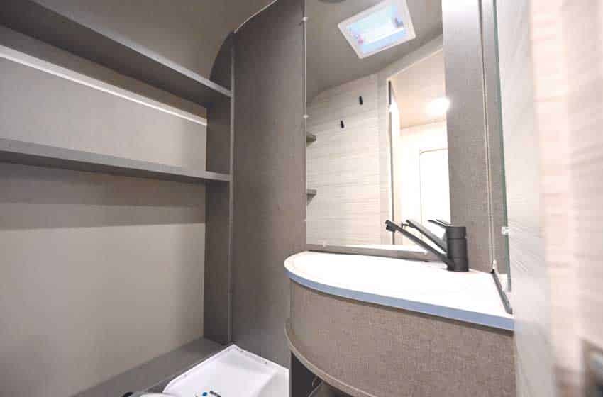 toilette Dethleffs C’joy 420 QSH