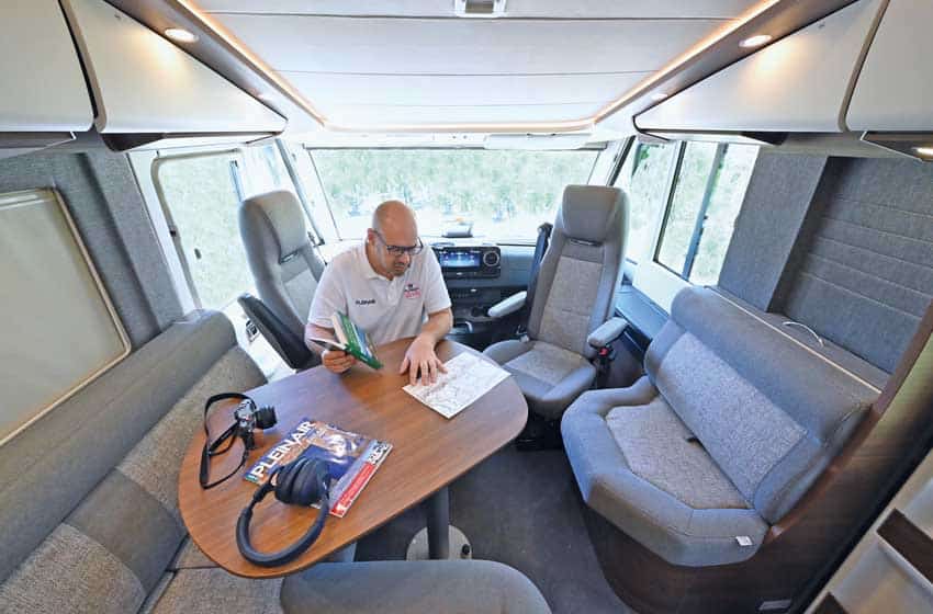 dinette Carthago chic c-line I 4.9 LE