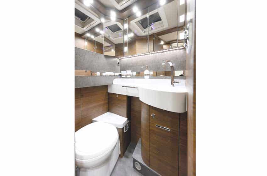 Carthago chic c-line I 4.9 LE toilette