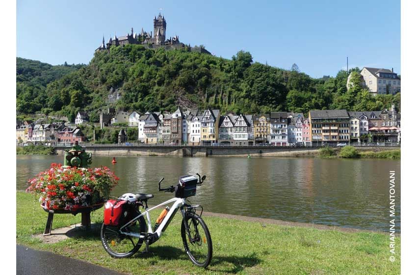 Bici sulla riva a Cochem