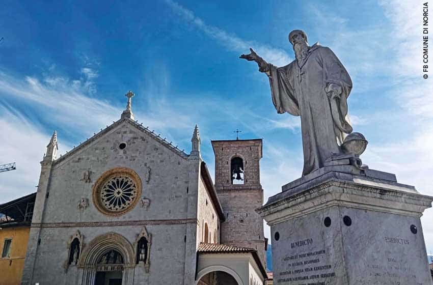 Umbria-Cammino di San Benedetto-Norcia-Basilica di San Bendetto