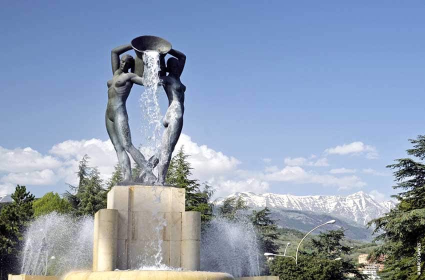 Abruzzo-L'Aquila-Fontana Luminosa
