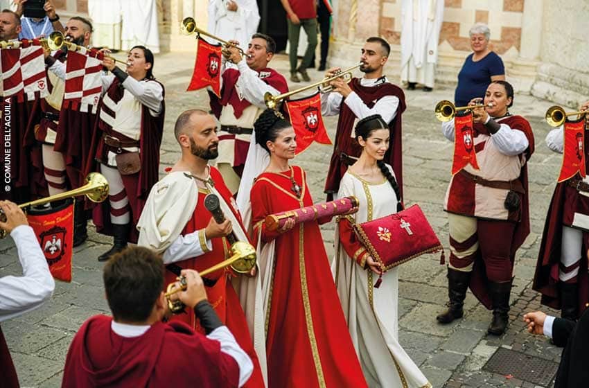 Abruzzo-L'Aquila-La perdonanza celestiniana-corteo storico
