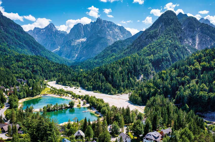 Slovenia, il Lago Jasna, raggiungibile da Kraniska Gora