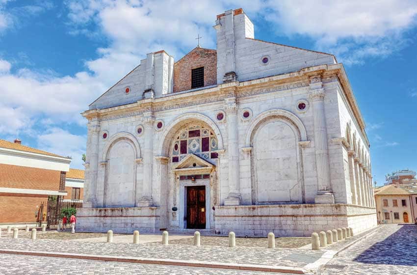 Emilia Romagna-Rimini-Tempio Malatestiano-facciata