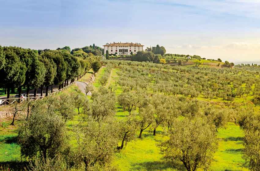 La villa medicea "La Ferdinanda" nella frazione Artimino a Carmignano