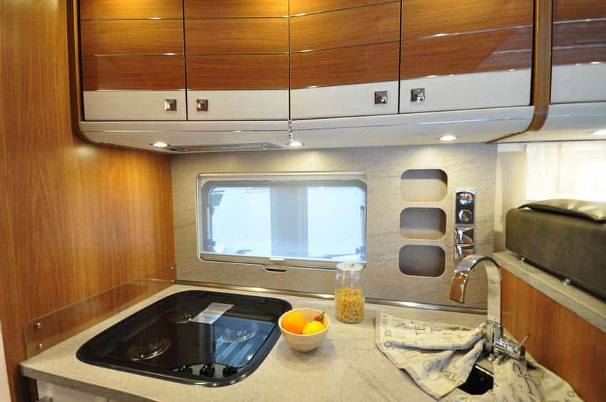 cucina Dethleffs Globetrotter XL I 7850-2 DBM usato