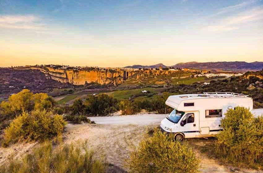 Spagna-Andalusia-Pueblos Blancos-Ronda-Camper-in-sosta