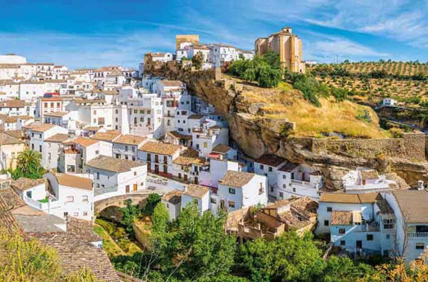 Spagna-Pueblos Blancos-Setenil-de-las-Bodegas-panorama