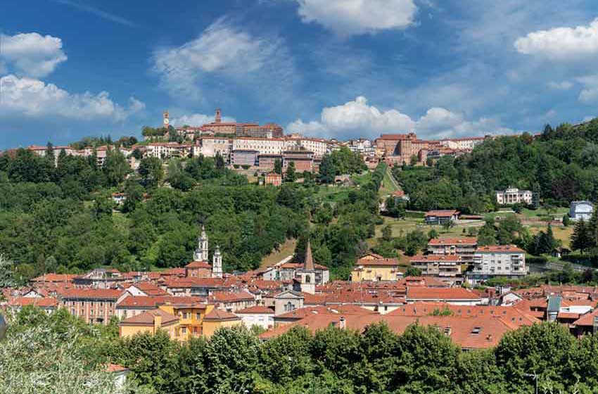 Piemonte, Mondovì in camper: panoramica dei rioni Breo e Piazza
